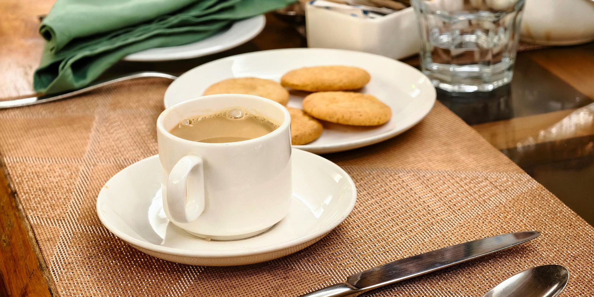 அதிகமாக காபி, டீ குடிப்பதால் உடலுக்கு உண்டாகும் 7 ஆபத்துகள்